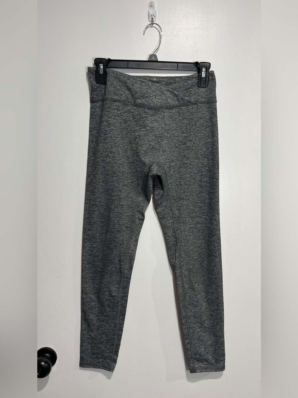 ISLA Movement Cross Front Leggings Heather Gray High Rise M